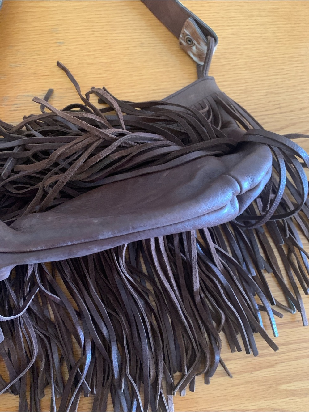 Fringed Brown Leather Shoulder Bag with Patterned Strap - Picture 9 of 10